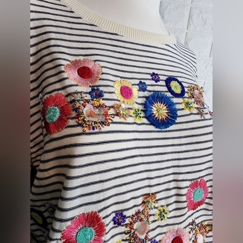 Talbots embroidered 3D long sleeves beaded stripped top Size Large - Picture 10 of 13